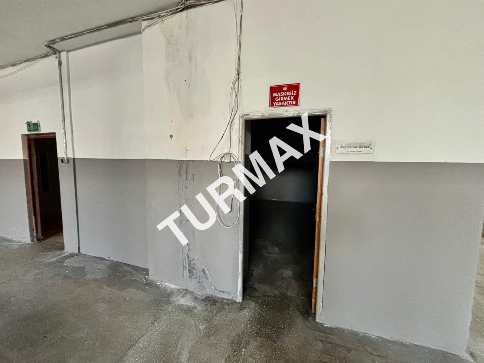 9ebb2feb-c56b-44d3-81e2-9cf9a36ab927